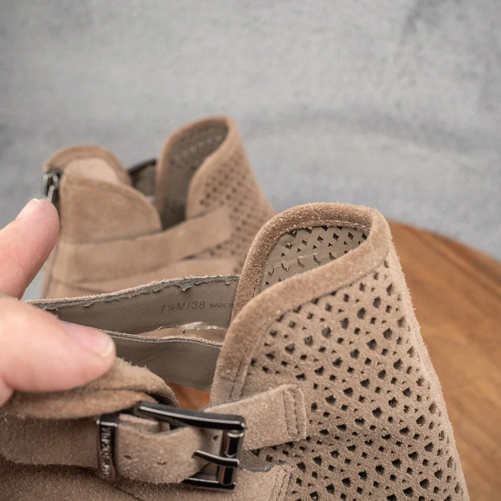 VINCE CAMUTO Women's Sz 7.5 Perforated Tan Suede  Booties‎ Ankle Boots Shoes